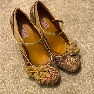 Fun fall Mary Jane heels!